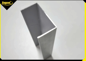 u-vach-panel-chat-luong-cao-ben-bi-de-thi-cong-2