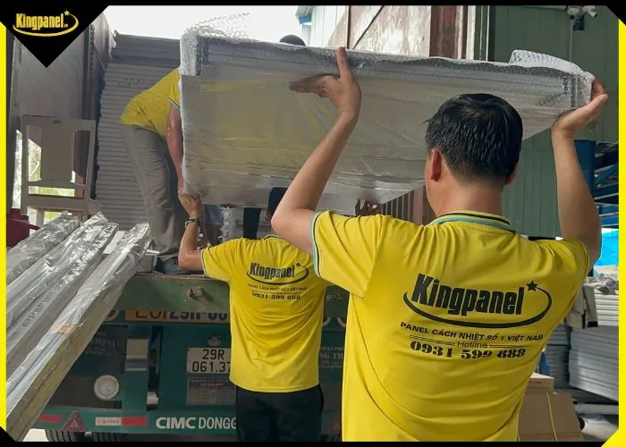 Vận chuyển cửa panel cách nhiệt Kingpanel