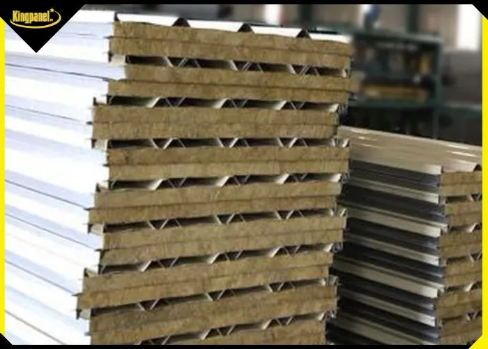 Tấm panel mái chống cháy lõi bông khoáng rockwool xếp chồng trong xưởng