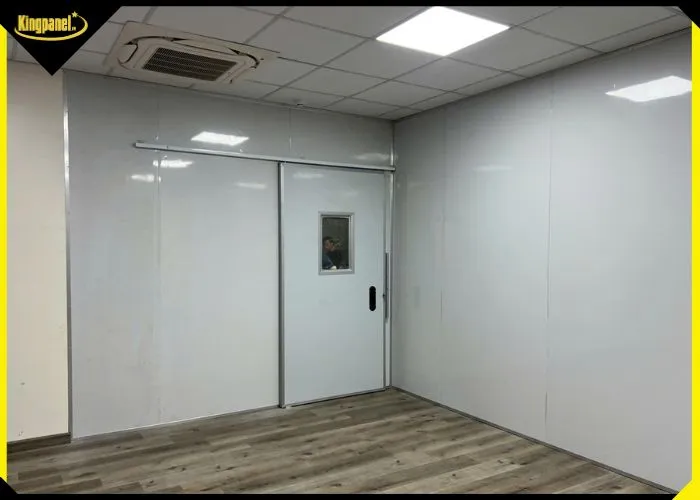 Cửa trượt panel có ô kính cách nhiệt lắp đặt cho văn phòng phòng sạch