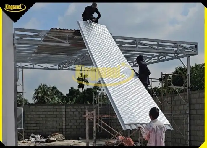 Tôn cách nhiệt vừa lợp mái vừa làm trần chống nóng