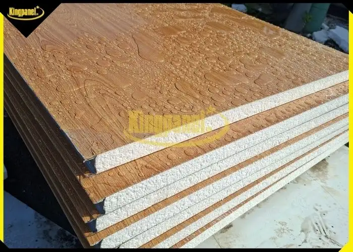 Vách ngăn phòng panel màu vân gỗ san trọng hiện đại