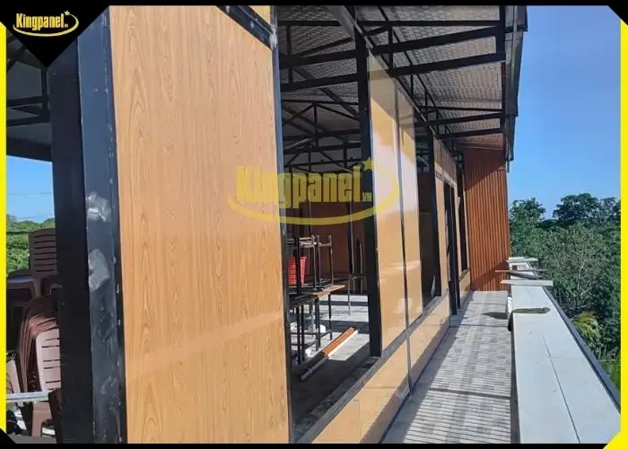 Vách ngăn panel màu vân gỗ phù hợp với nhiều công trình cần ngăn phòng nhanh, chông nống