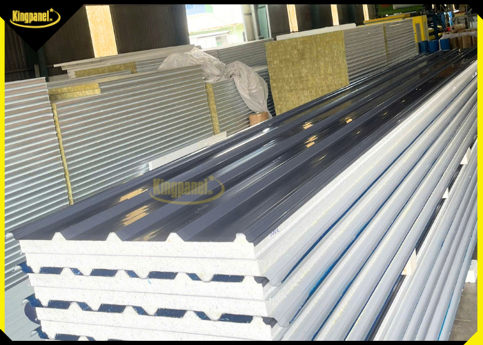 Nên chọn tấm lợp panel độ dày bao nhiêu