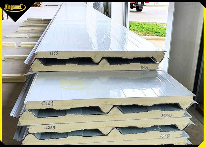 Tấm lợp panel cho nhà xưởng, kho là gì