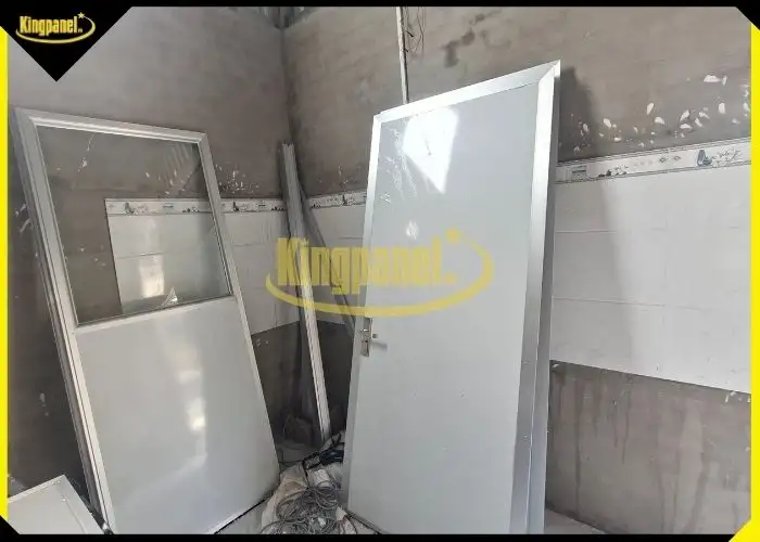Để chọn cửa panel cho phù hợp còn tùy vào công trình