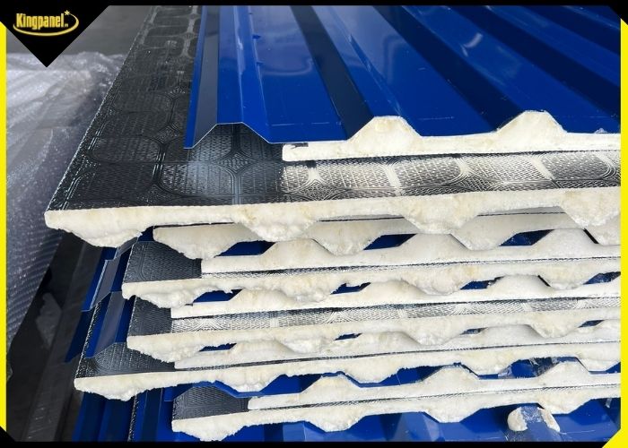Báo giá tôn PU còn phụ thuộc vào đọ dày lõi và tôn